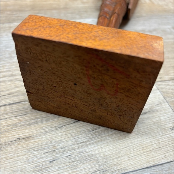 VTG Spanish DON QUIXOTE Sculpture Figure  Carved Wood W/ Spear & Shield 13.75”T - Picture 5 of 12